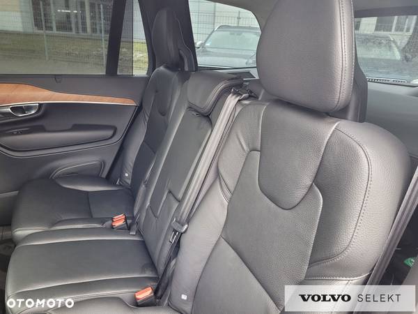 Volvo XC 90 - 23