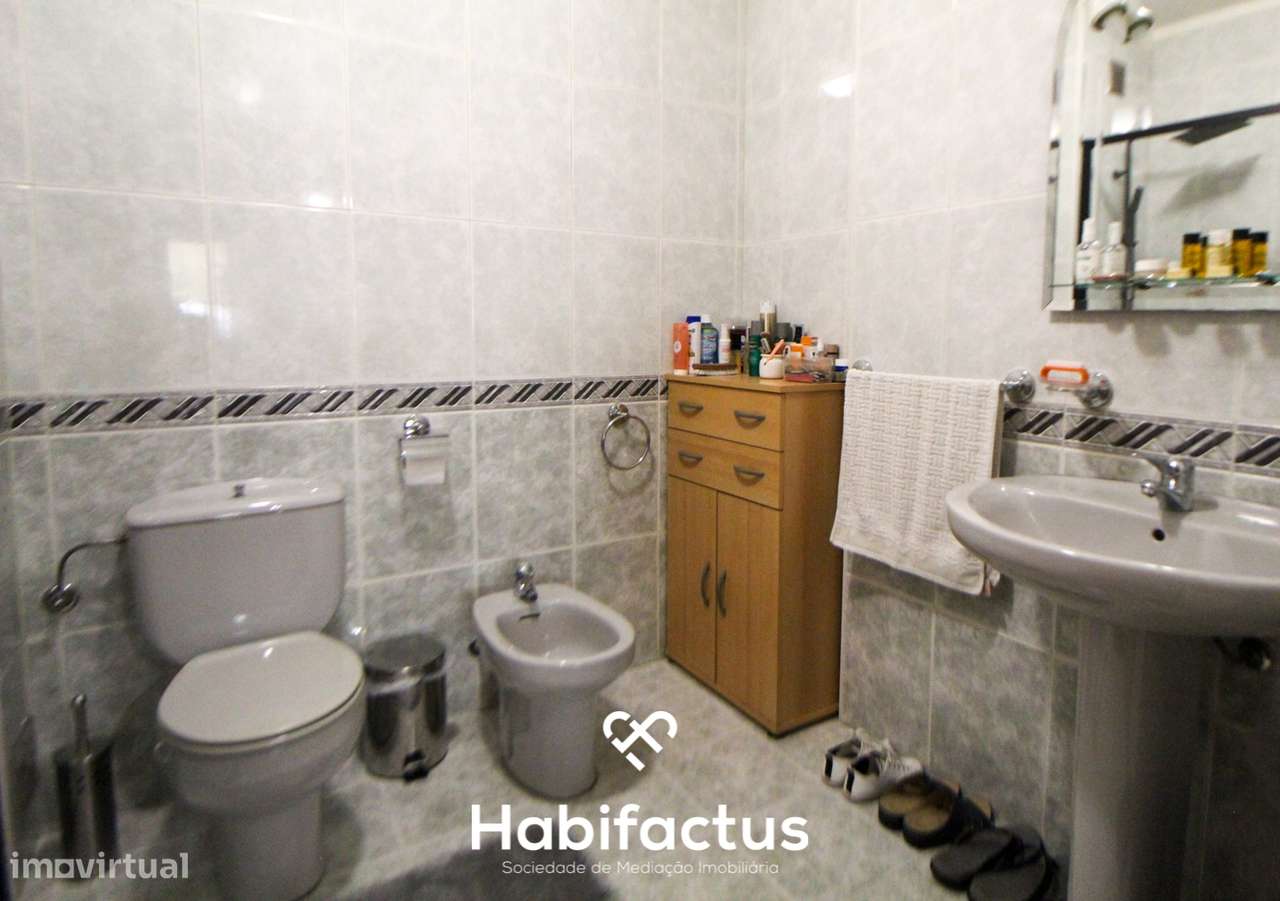 Apartamento T3 com excelentes áreas a 5 m centro de Viseu-14