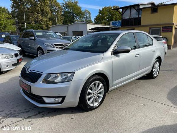 Skoda Octavia 1.6 TDI Business DSG - 1