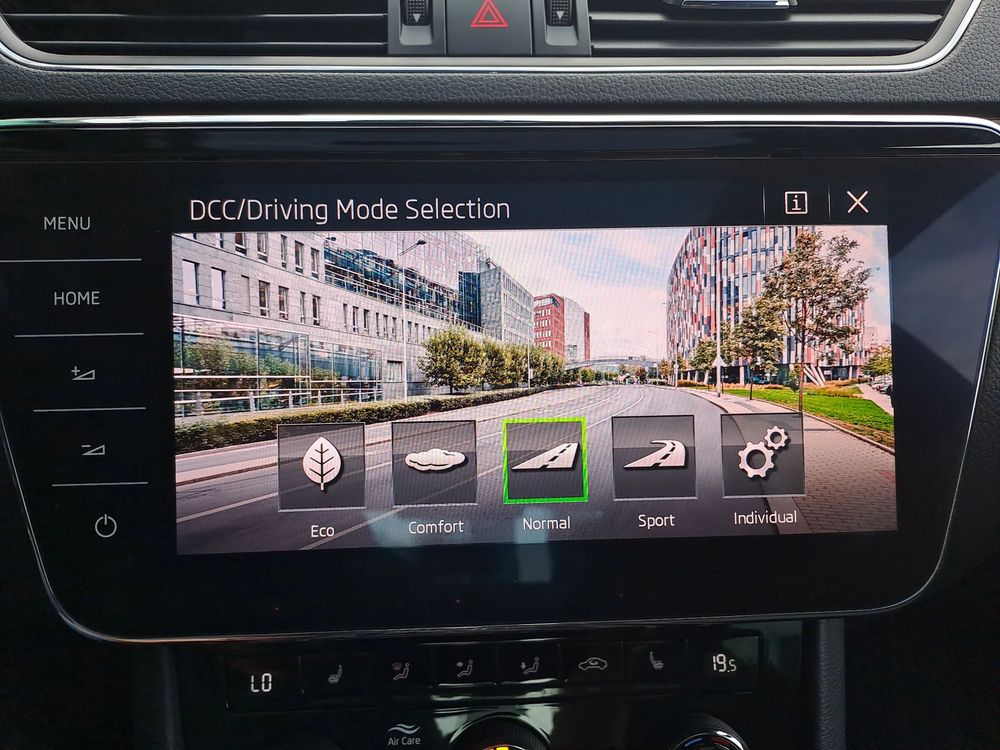 SKODA SUPERB Panorama Virtual ACC Alcantara El. Fotele Salon PL VAT23%