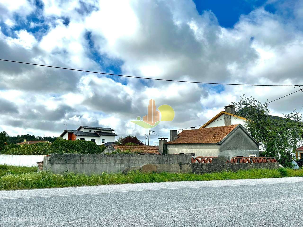 Terreno com 2800m2 - Grande imagem: 3/8