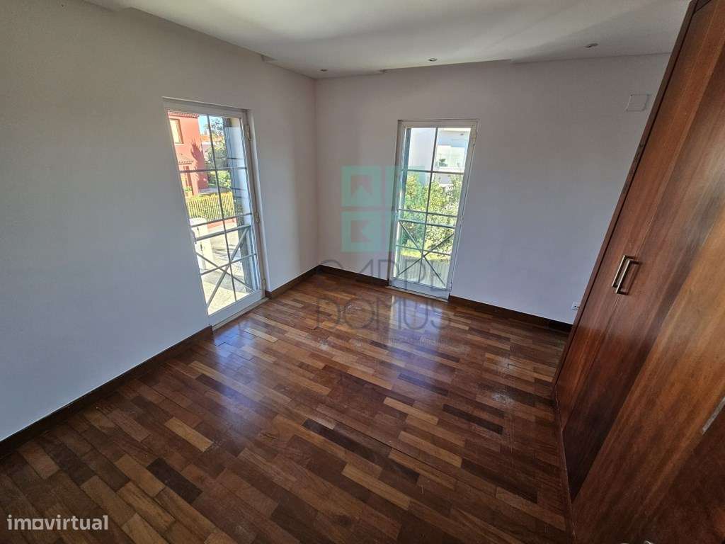 Moradia V4 em Bicesse, Alcabideche-21