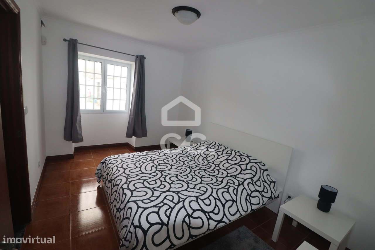 Moradia com 4 Quartos - Achadinha - Nordeste-7