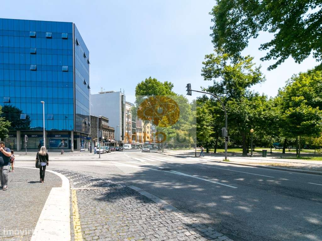 Venda Terreno Urbano Rua 5 de Outubro no Centro Histórico do Porto ...-1
