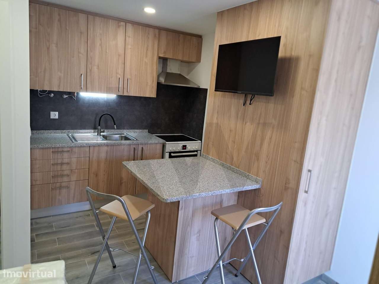 Moradia T0, totalmente renovada e mobilada, na Terrugem - Grande imagem: 4/9