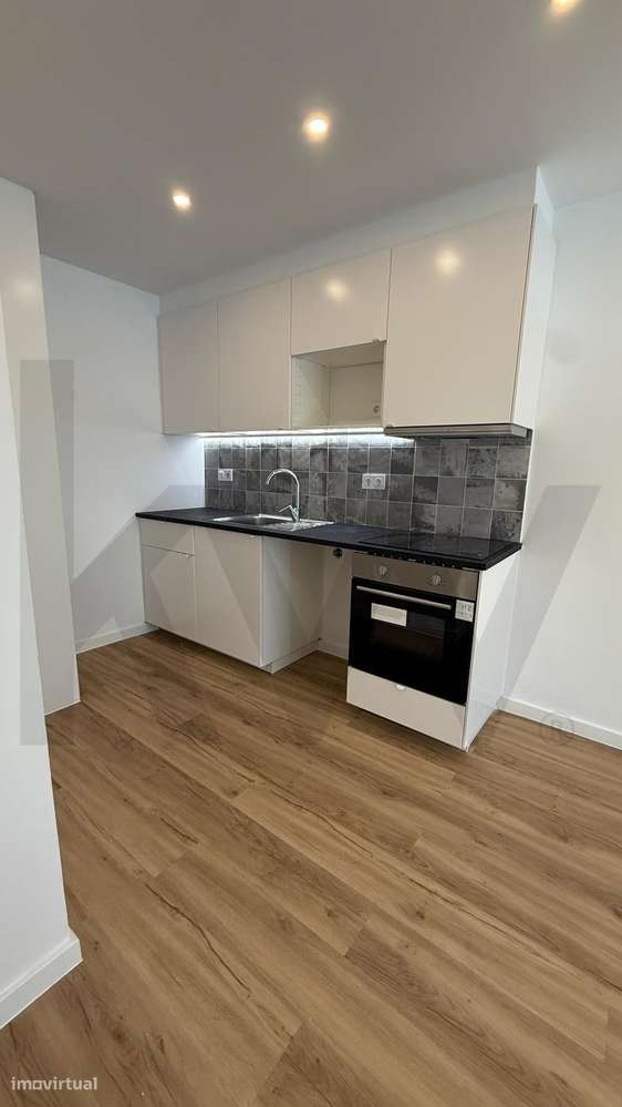 T2 Remodelado com Elevador em Odivelas – Muita Luz Natural - Grande imagem: 4/7