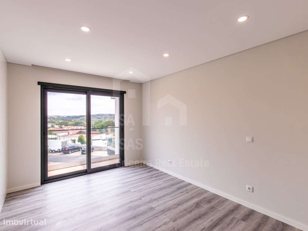 Vende Moradia T5 - Malveira 9km, A Casa das Casas-21