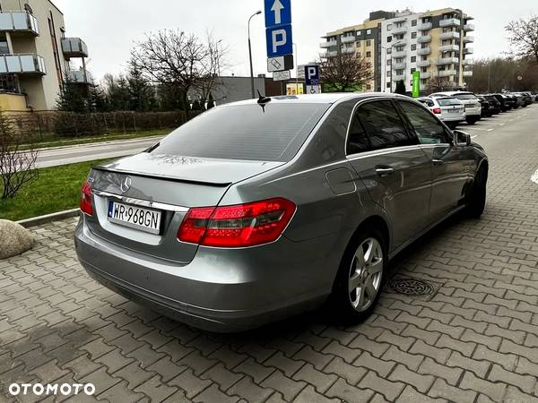 Mercedes-Benz Klasa E 200 T BlueTEC 7G-TRONIC Avantgarde - 12