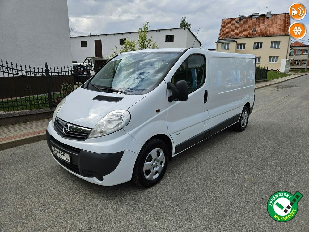 Opel Vivaro 2011