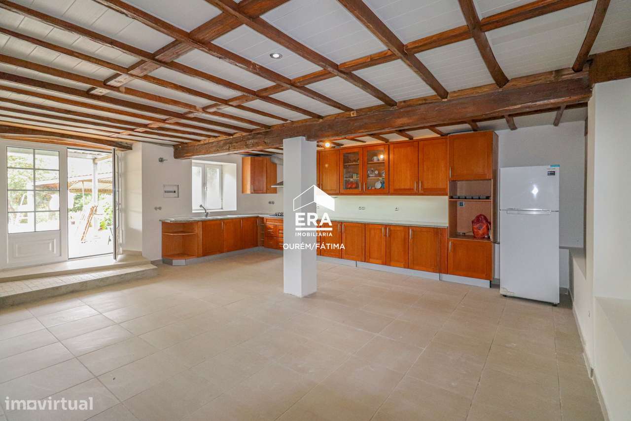 Moradia T3 localizada em Espite-5