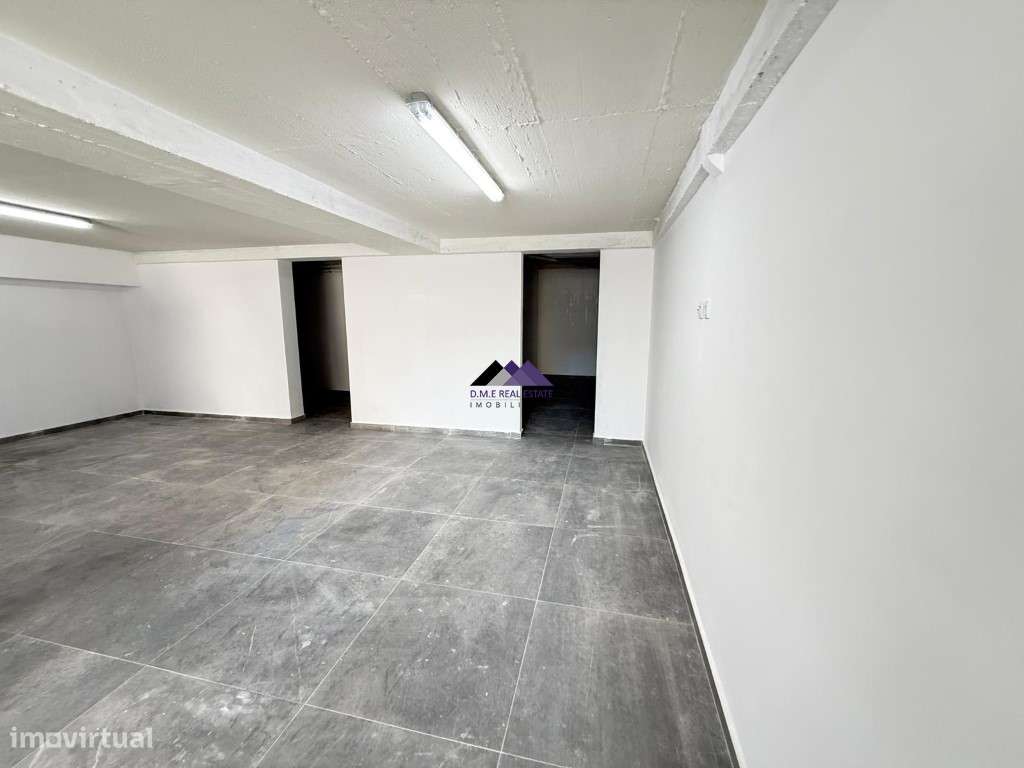 Moradia V3 com Garagem e Piscina a Estrear-9