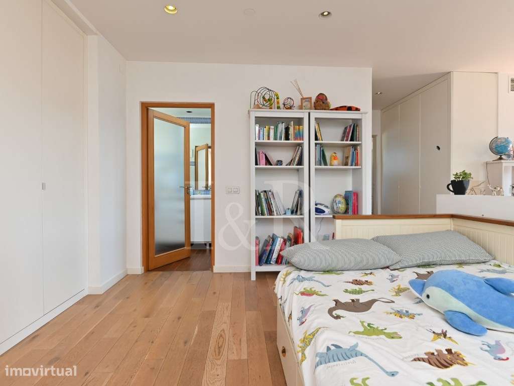 Moradia T6 com jardim, piscina e vista rio no Restelo, Lisboa-40