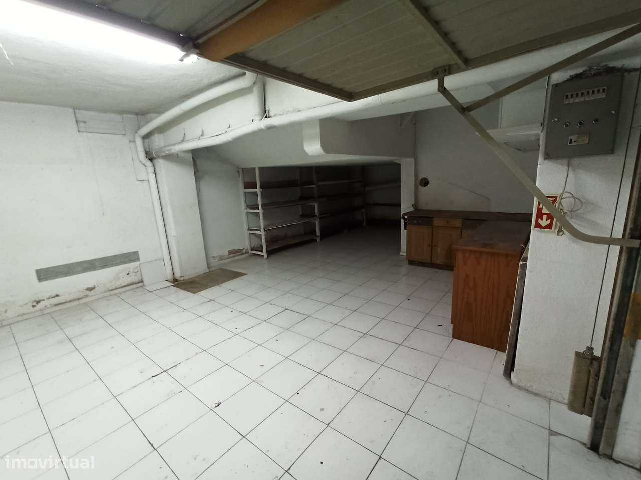 QUELUZ, GARAGEM/BOX com 44m2, em Queluz, Ideal para 6 motas ou armazém - Grande imagem: 5/20