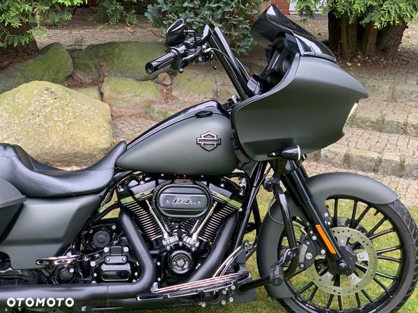 Harley-Davidson Touring Road Glide - 17