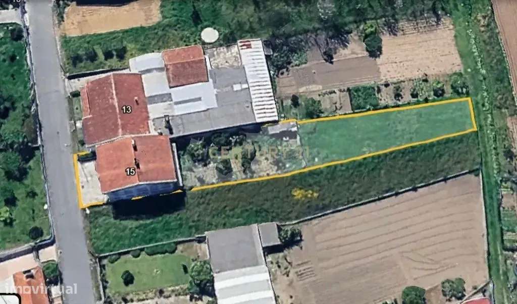 Prédio bi-familiar - grande potencial de rentabilização em Bustos-16