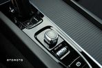 Volvo XC 60 B4 D AWD Geartronic Momentum - 32