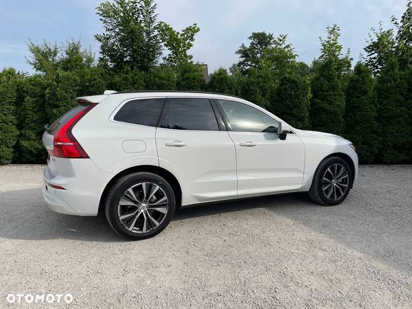 Volvo XC 60 B5 B Momentum - 4