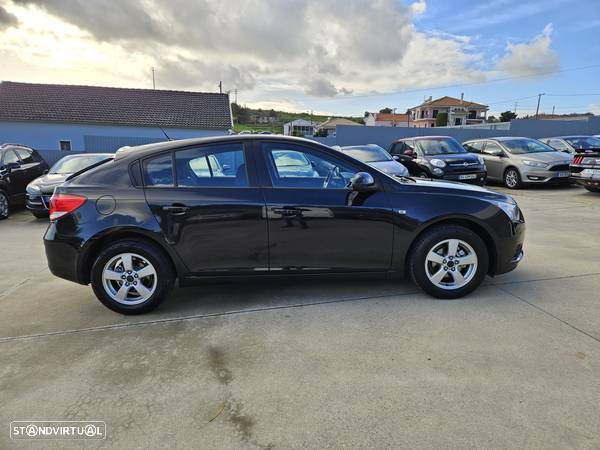 Chevrolet Cruze 1.6 LS - 4