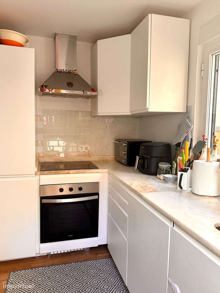 Apartamento T2+1 com pátio privativo no centro de Alverca do Ribatejo-7