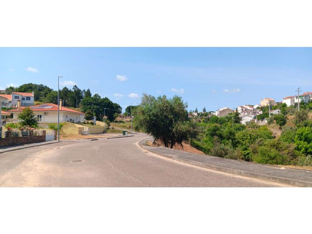 Lote de terreno urbano, destinado à construção de Moradia com uma á...-6