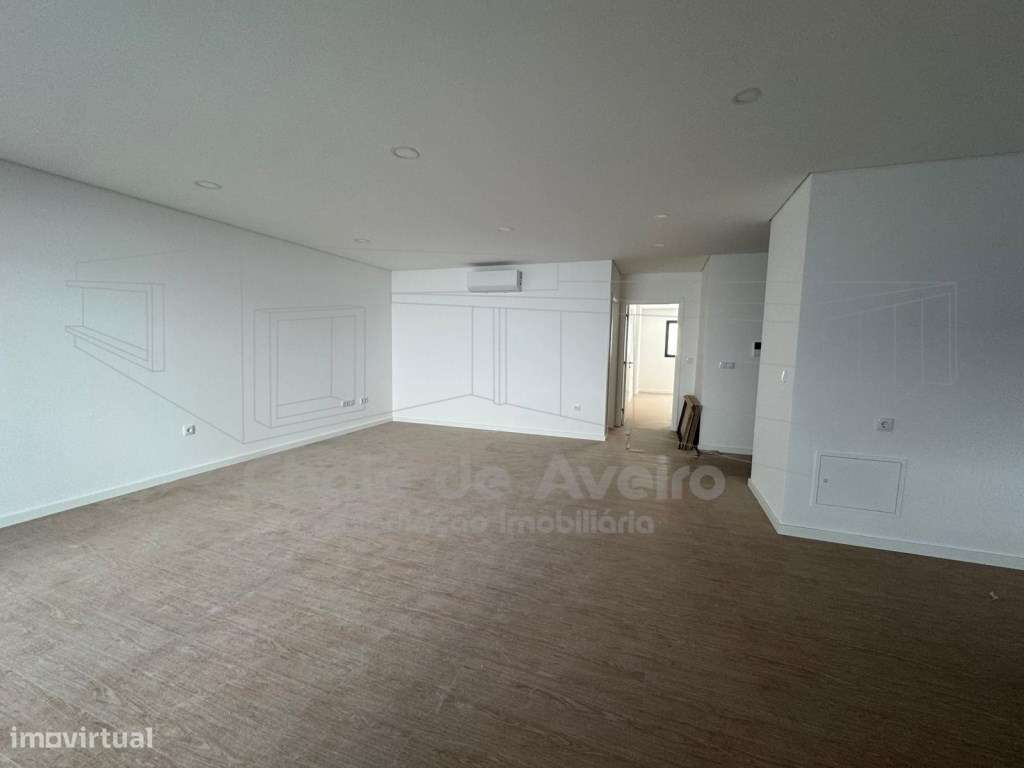 Apartamento T2 com Terraço Privativo e Aparcamento em Esgueira | Av...-6