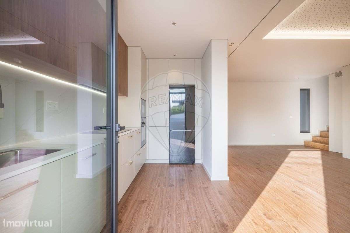 Moradia T3 Única em Airó, Barcelos-8