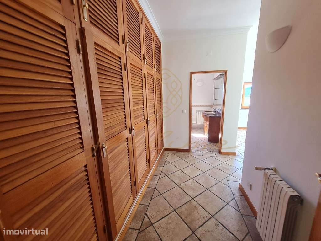 Moradia isolada V3+2 situada em Caixas, Sesimbra com Piscina-29