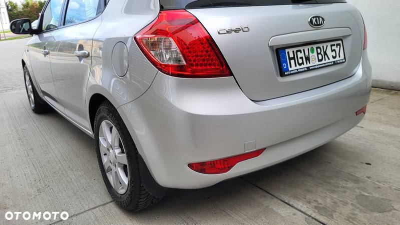 Kia Ceed 1.4 CVVT Attract - 34