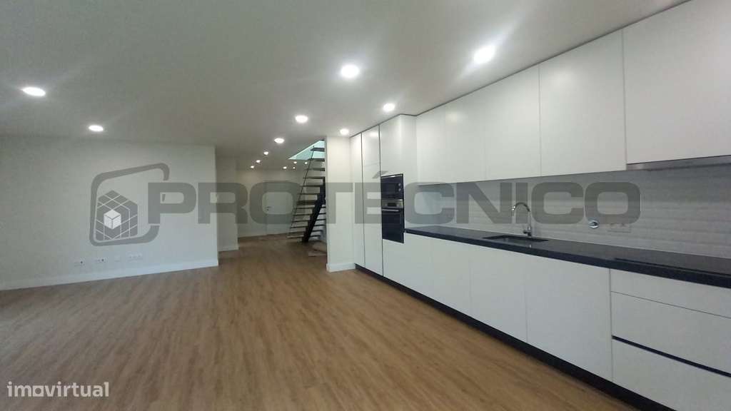 Moradia T3+1 Geminada – Aradas - PRONTA A HABITAR! - Grande imagem: 3/13