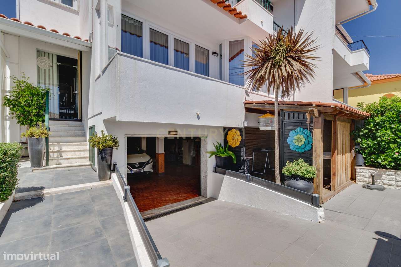 MORADIA T4 COM JARDIM E GARAGEM-53