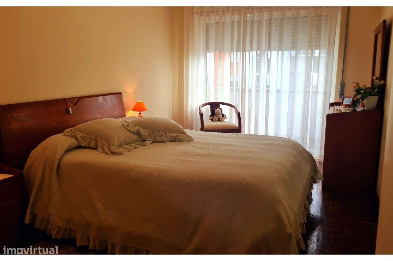 Coimbra T3 desafogado com garagem-16