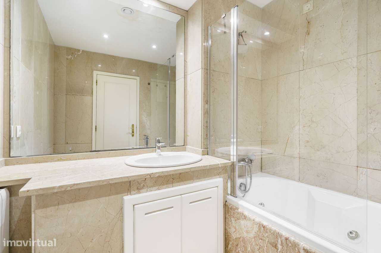 Apartamento T1 - Condomínio Fechado - Praia da Madalena-25