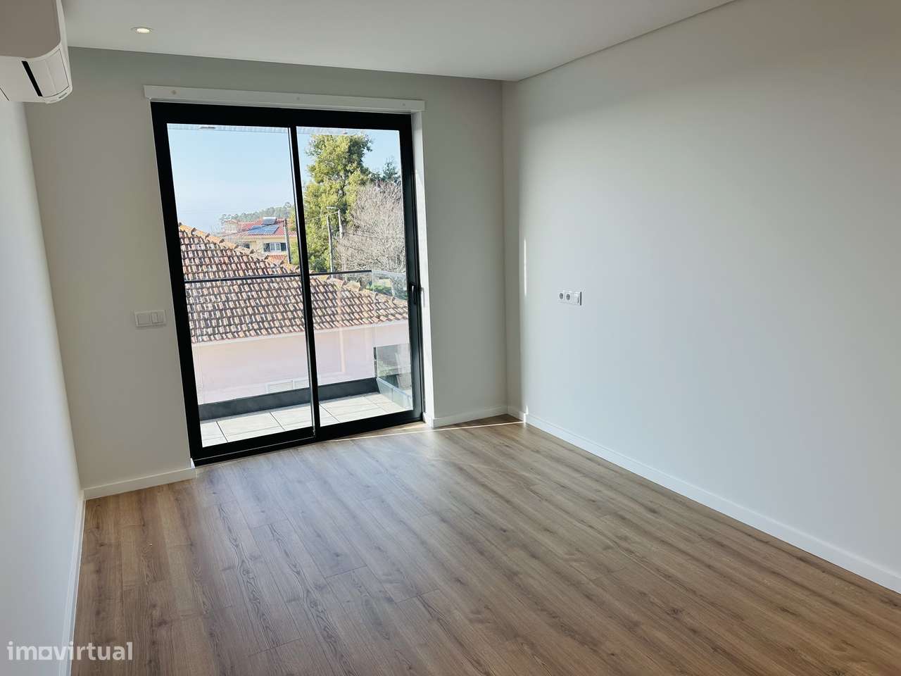 T2 luminoso com 2 estacionamentos (última fração disponível)-8