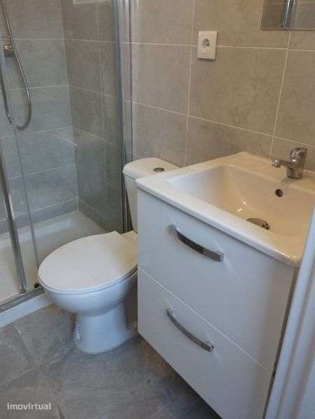 Alugo T1 na Póvoa de santa iria - Grande imagem: 2/8