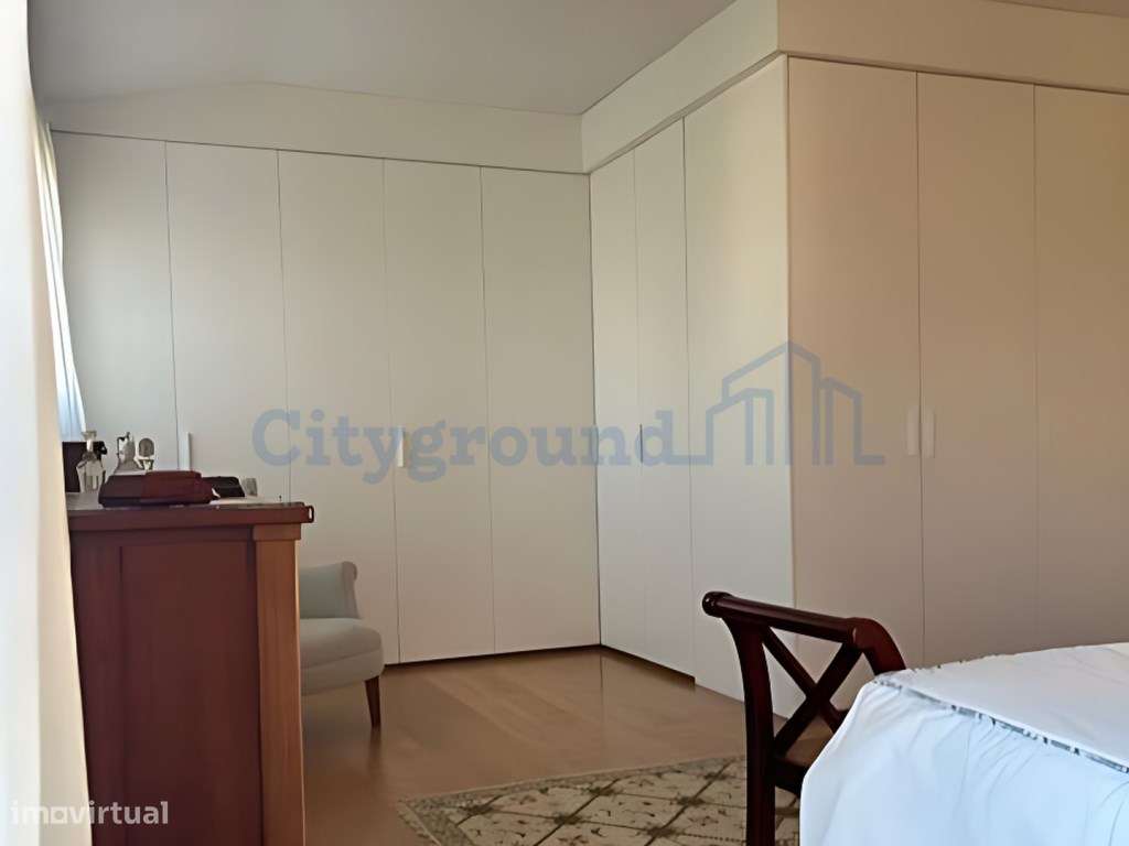 Duplex T3 com Varandas, Terraço e Vista Desafogada para o Castelo d...-19