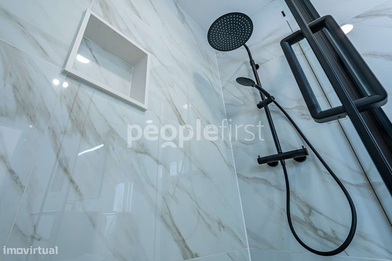 T2 Totalmente Remodelado com Terraço de 65m² e Vista Panorâmica sob...-17