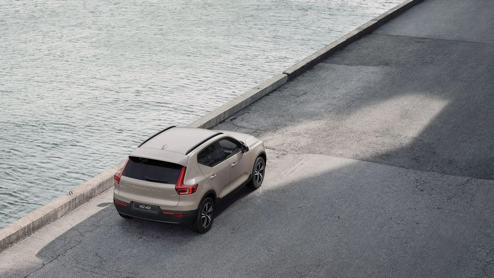 Volvo XC40 B3 Plus Dark 2026