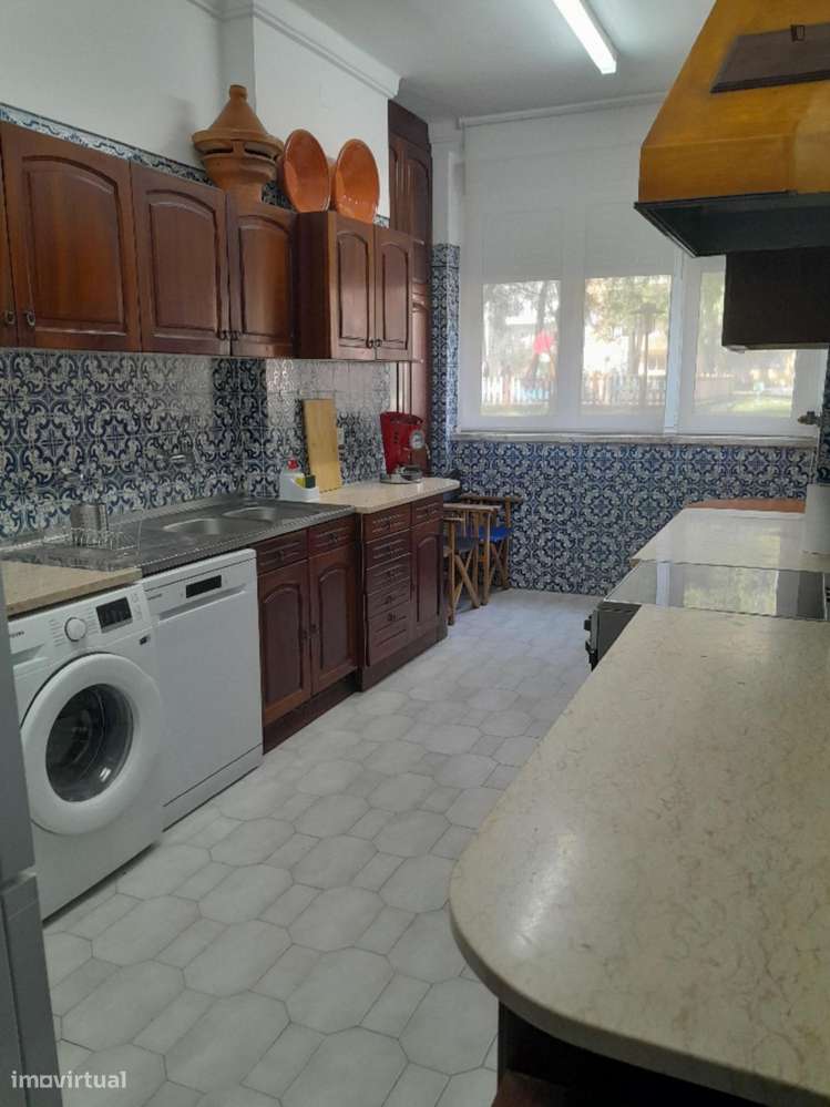 Apartamento com 1 quartos - localizado em Roma-Areeiro Lisbon - Grande imagem: 4/7