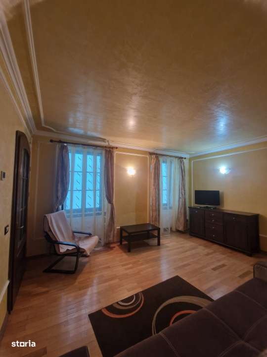 Inchiriere Garsoniera tip studio – Centru Istoric Brasov - Imagine principală: 5/9