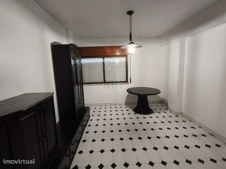 T1 Mobilado próximo da Av Elisio de Moura - Grande imagem: 2/9