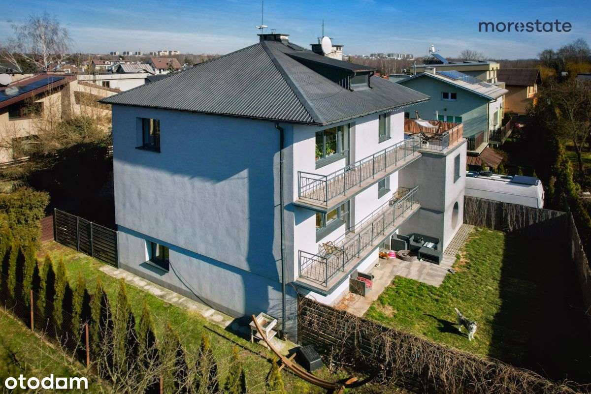 Dom wolnostojący z 3 niezależnymi mieszkaniami-1