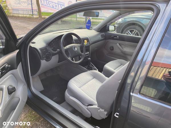 Volkswagen Golf IV 1.6 Basis - 6