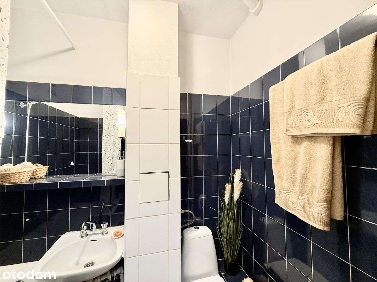 Stylowe 2 pokoje na 9. piętrze, ul. Wałowa – blisk-10