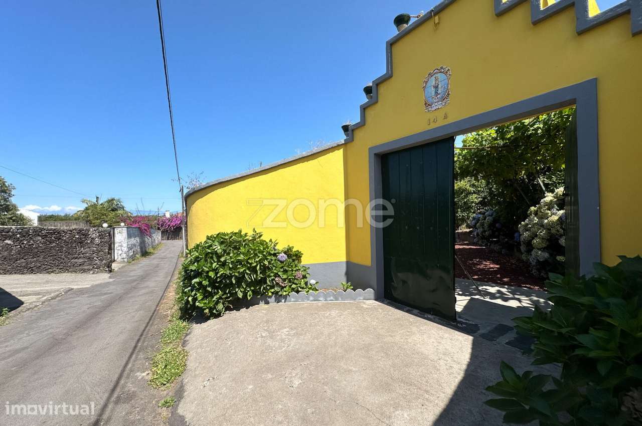 Refúgio premium T4+1 com 16.940 m² e vista mar em Rabo de Peixe. - Grande imagem: 2/60