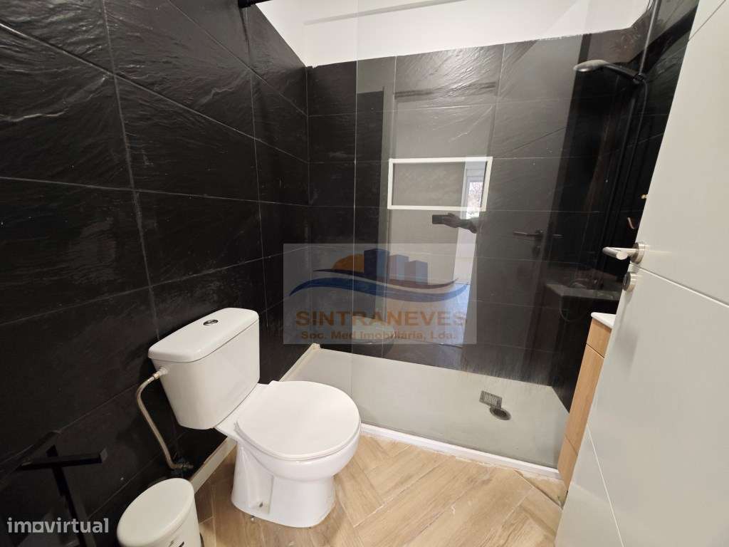 Excelente T3 renovado e pronto a habitar na Amadora - Grande imagem: 4/16