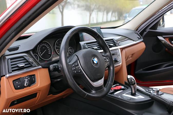 BMW Seria 3 320d Aut. Luxury Line - 11