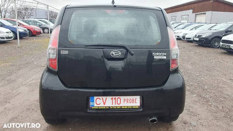 Daihatsu Sirion 1.0 - 6