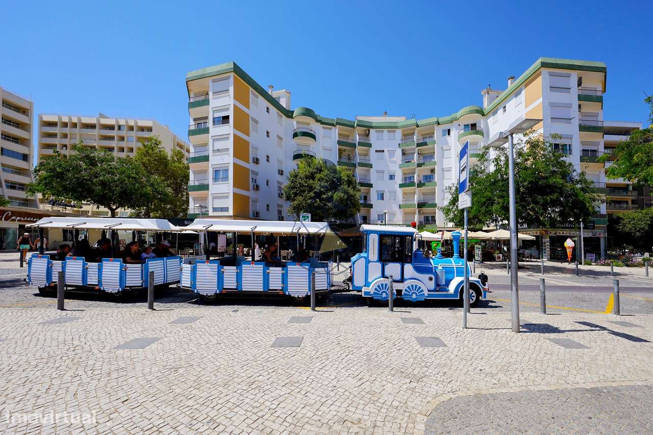 Apartamento T1 Renovado a dois passos do Areal da Praia da Rocha-23