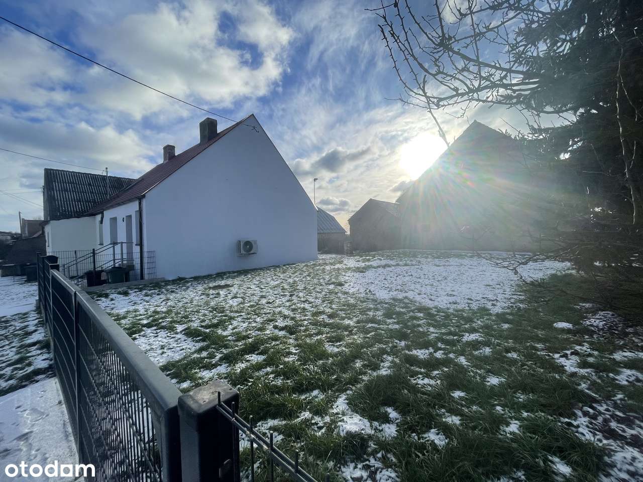 Bliźniak na sprzedaż - Piotrkowiczki - duży potencjał-1