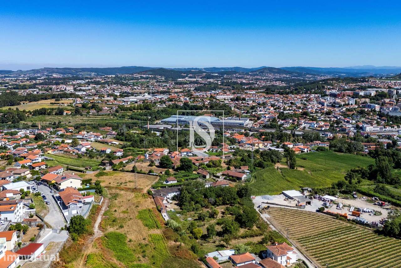 Moradia Senhorial, em Negrelos, Santo Tirso - Grande imagem: 5/59